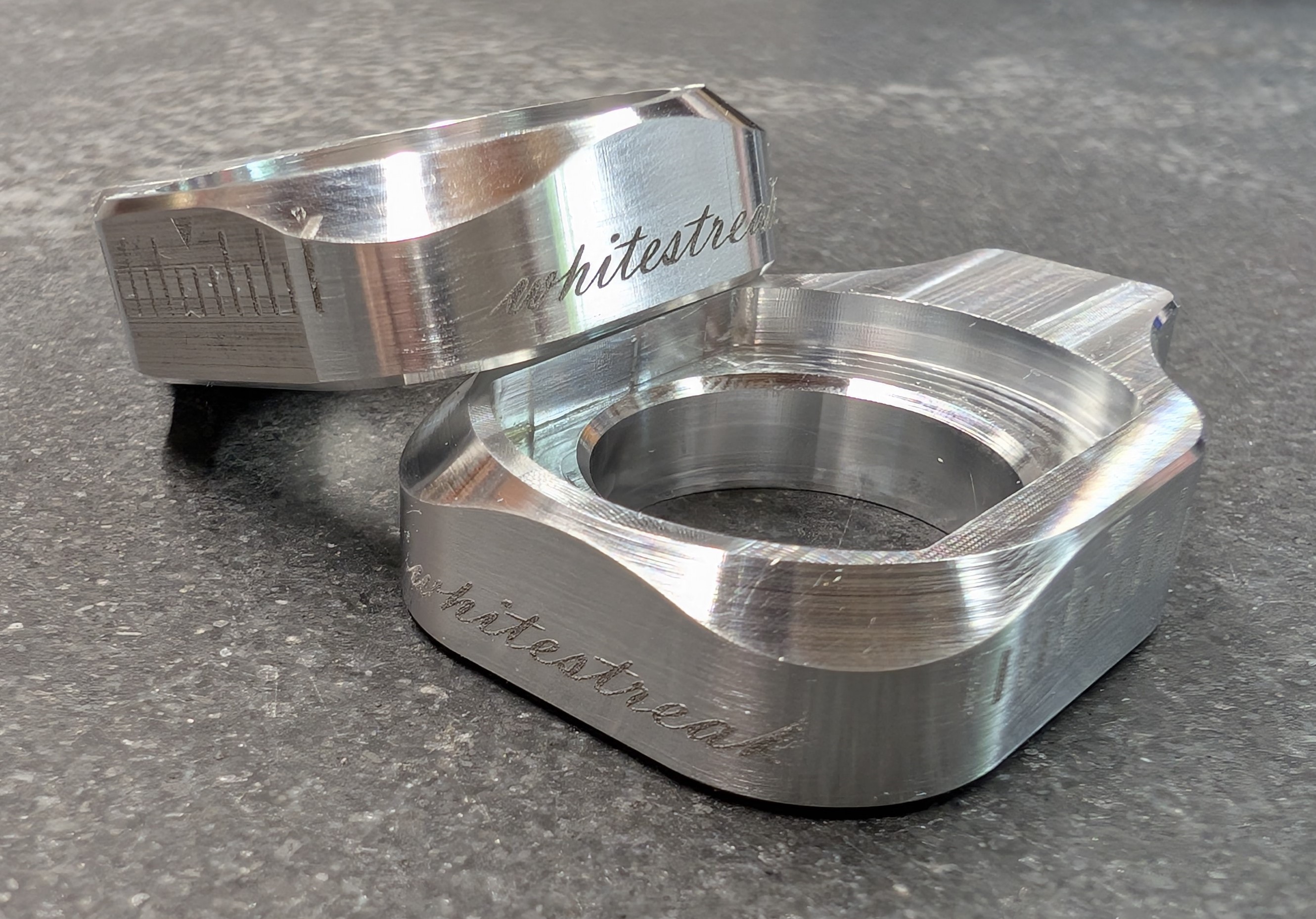 whitestreak axle block 01.jpg